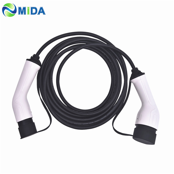 Bajada New Energy - 7M Type2 to Type2 EV cable - 32A 1phase